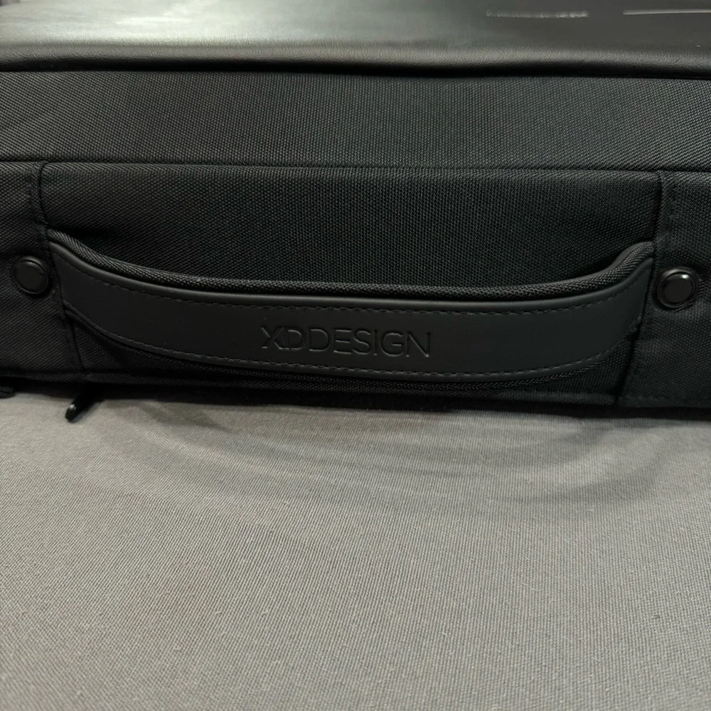 XD Design Bobby Bizz anti-theft backpack & briefcase, black